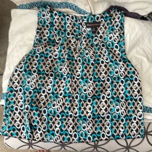 Bundle of 2 med blouses